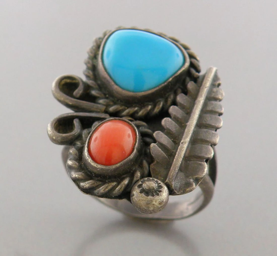 VINTAGE BEAUTIFUL NAVAJO STERLING SILVER TURQUOISE CORAL RING SIGNED (1 of 2)