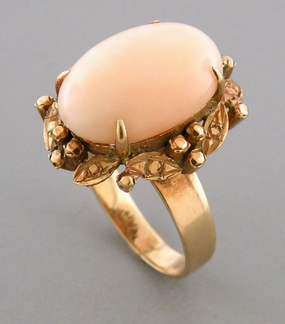 ANTIQUE 18K YELLOW GOLD LADIES OVAL SALMON CORAL RING SIZE 4.5 (1 of 2)
