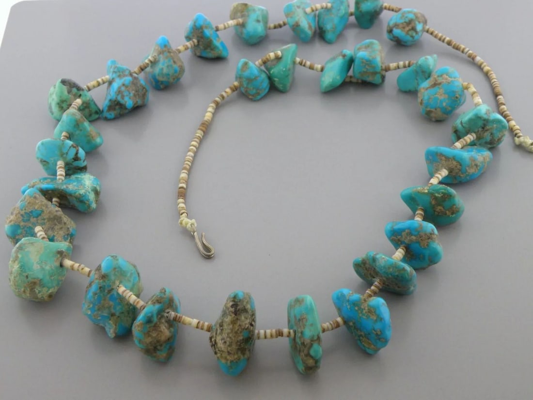 VINTAGE BEAUTIFUL NAVAJO STERLING SILVER HEISHI NUGGET TURQUOISE NECKLACE LARGE (1 of 2)