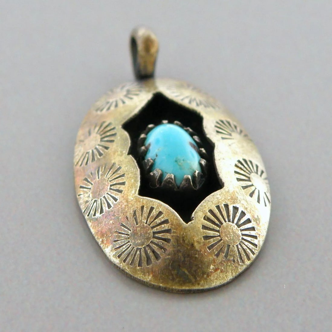 VINTAGE NAVAJO STERLING SILVER TURQUOISE SHADOW BOX PENDANT (1 of 2)