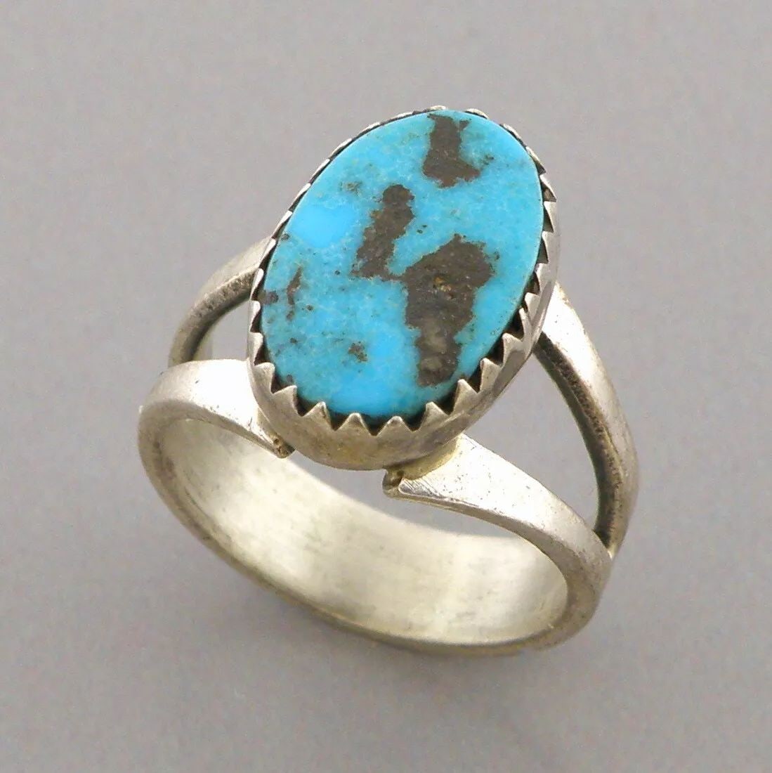 VINTAGE BEAUTIFUL NAVAJO STERLING SILVER TURQUOISE RING SIZE 4.5 (1 of 2)