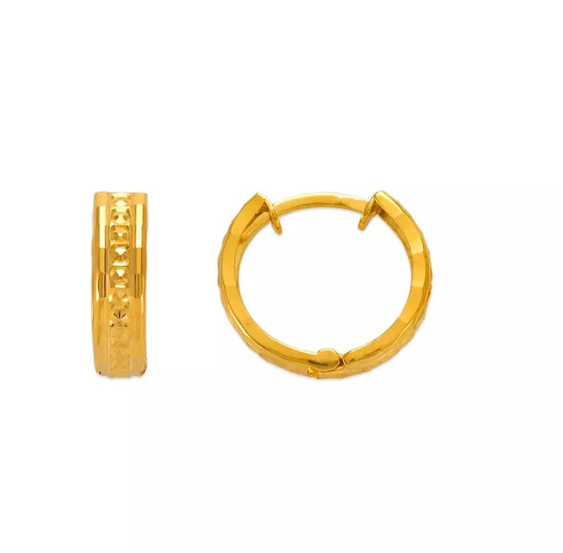 NEW 14K YELLOW GOLD 11mm DIAMOND CUT HUGGIE EARRINGS: NEW 14K YELLOW GOLD 11mm DIAMOND CUT HUGGIE EARRINGS 14K Yellow Gold Approx. 12x11mm High Polished/Diamond Cut Available in White Gold Weight: 1.0 Grams