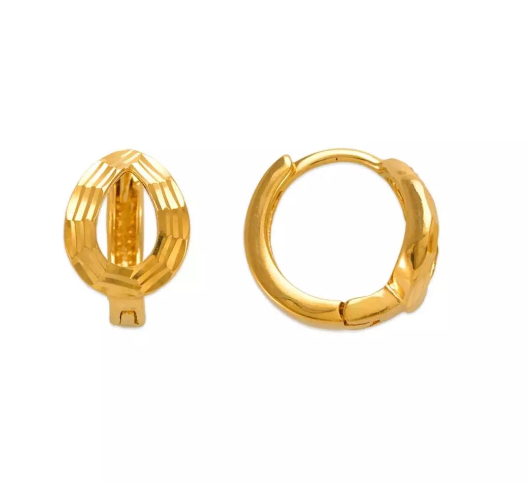 NEW 14K YELLOW GOLD 11mm DIAMOND CUT HUGGIE EARRINGS (1 of 2)