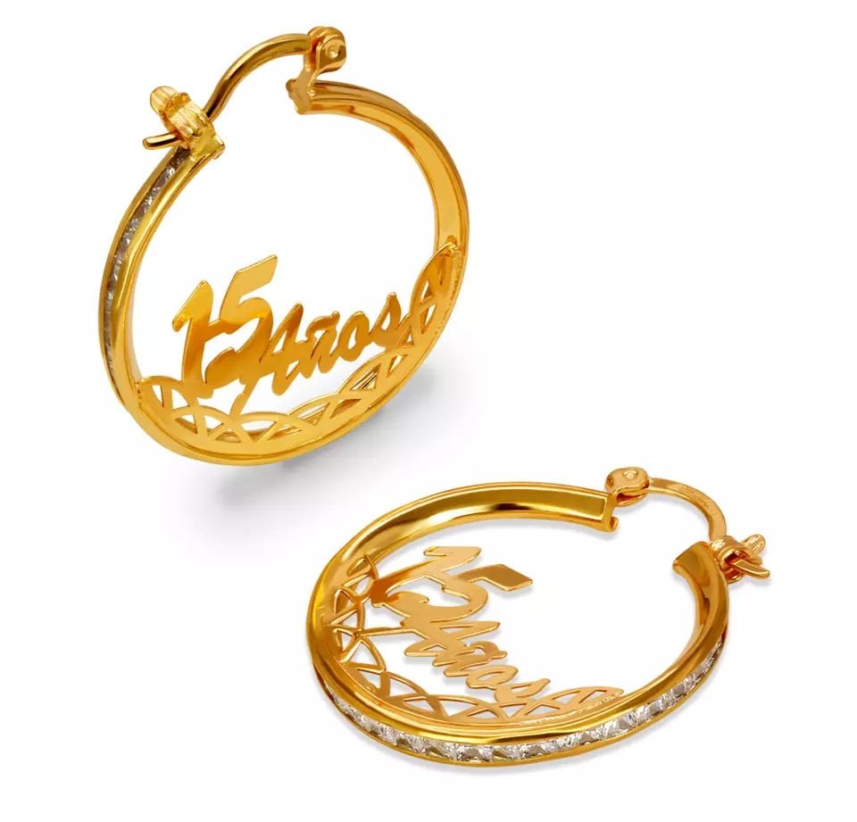 NEW 14K YELLOW GOLD 15 ANOS CZ HOOP EARRINGS: NEW 14K YELLOW GOLD 15 ANOS CZ HOOP EARRINGS 14K Yellow Gold Approx. 25x29mm Wide High Polished/Cubic Zirconia Clasp Backing Available in Multiple Sizes Weight: 3.9 Grams