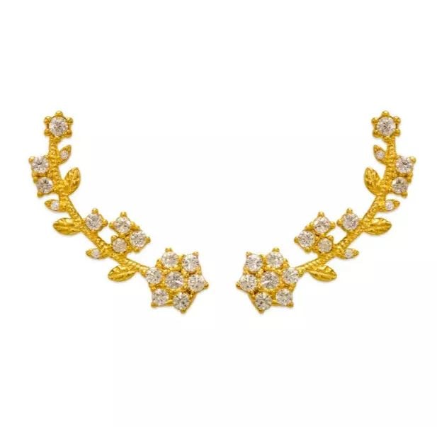 NEW 14K YELLOW GOLD CRAWLER CZ EARRINGS: NEW 14K YELLOW GOLD CRAWLER CZ EARRINGS 14K Yellow Gold Approx. 8x28mm Cubic Zirconia Available in Rose and White Gold Weight: 2.6 Grams