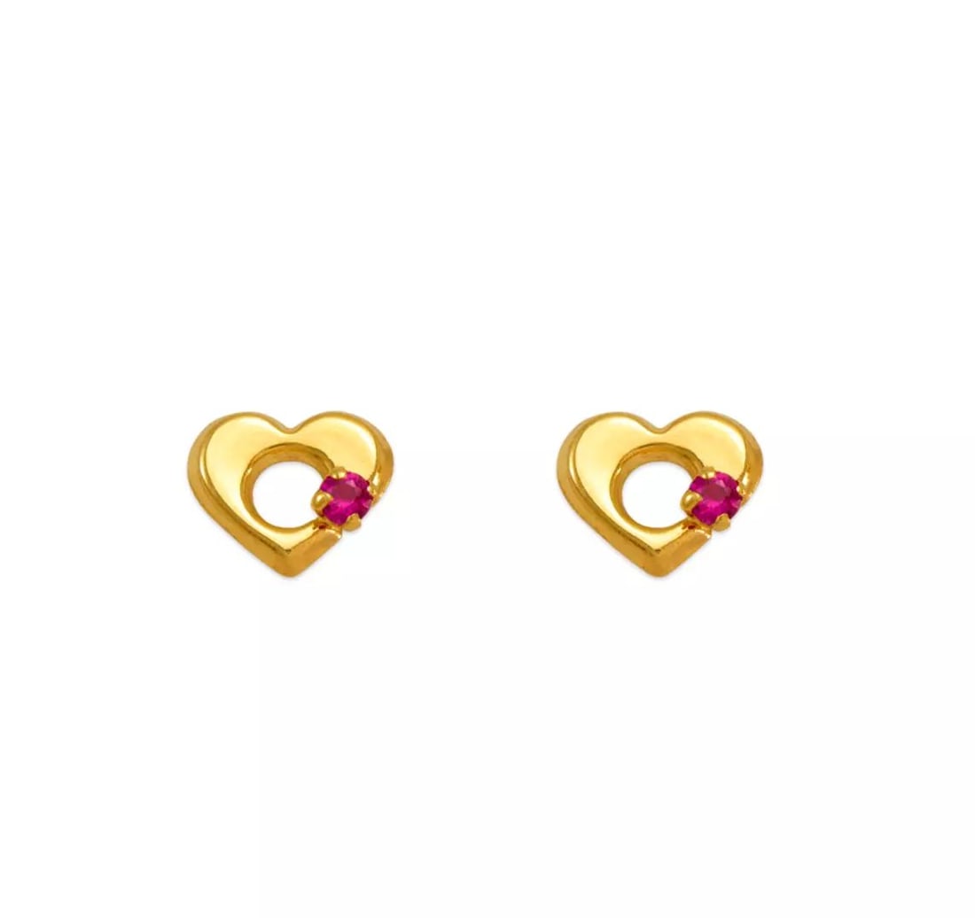 NEW 14K YELLOW GOLD RED HEART CZ STUD EARRINGS: NEW 14K YELLOW GOLD RED HEART CZ STUD EARRINGS 14K Yellow Gold Approx. 5.5x5mm High Polished/Cubic Zirconia Screw Backing Available in Pink and White Cubic Zirconia Weight: 2.0 Grams