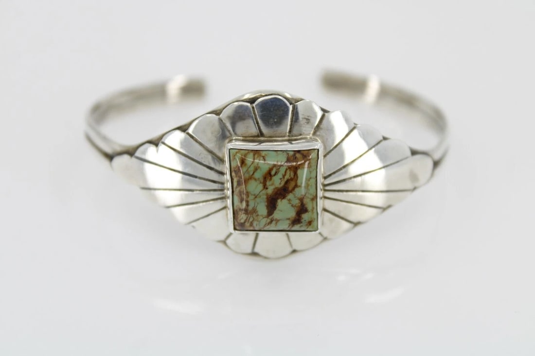 CHARLENE YAZZI NAVAJO STERLING SILVER LIGHT GREEN TURQUOISE CUFF BRACELET 12.8 G (1 of 2)