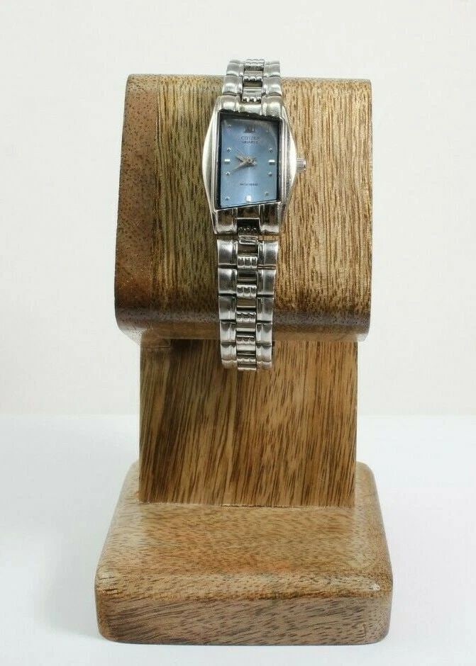CITIZEN QUARTZ LADIES DRESS WATCH SILVER TONE BLUE DIAL ~ 5930-R34865 SIZE 6.25": CITIZEN QUARTZ LADIES DRESS WATCH SILVER TONE BLUE DIAL ~ 5930-R34865 SIZE 6.25" Description Citizen Quartz Ladies Dress Watch Silver Tone Blue Dial ~ 5930-R34865 Item is in great condition. May show