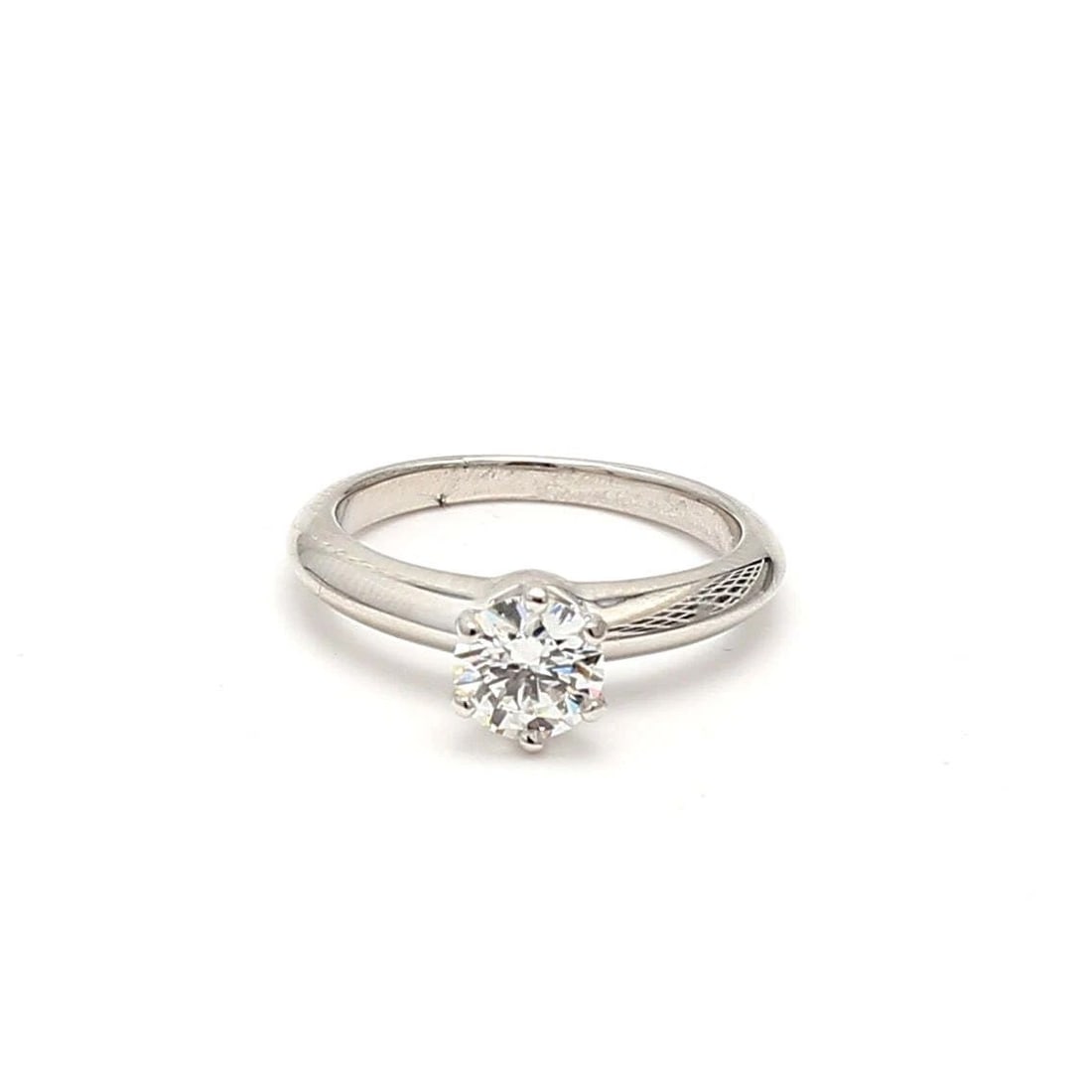 TIFFANY & CO. 0.65 CARAT ROUND BRILLIANT H VVS2 DIAMOND PLATINUM ENGAGEMENT RING (1 of 2)