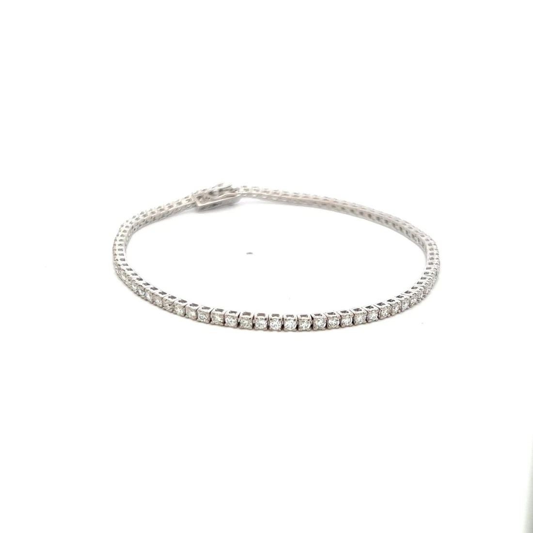 1.96 CARAT ROUND BRILLIANT DIAMOND 14 KARAT WHITE GOLD TENNIS BRACELET (1 of 2)