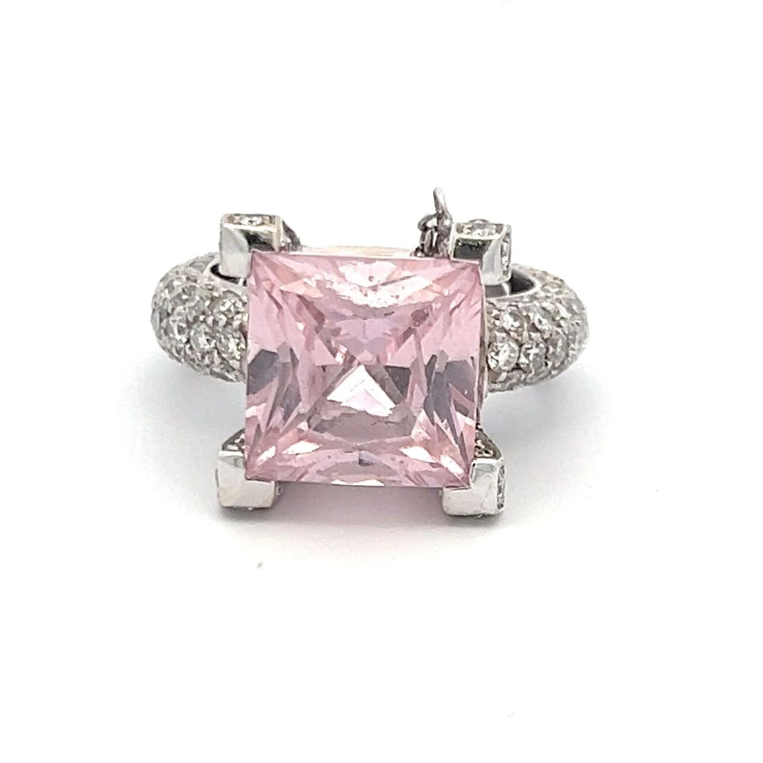 3.00 CARAT ROUND BRILLIANT E SI1 DIAMOND 18K WHITE GOLD COCKTAIL RING: 3.00 CARAT ROUND BRILLIANT E SI1 DIAMOND 18K WHITE GOLD COCKTAIL RING 3.00 Carat Round Brilliant E SI1 Diamond 18 Karat White Gold Cocktail Ring 18k Engagement Ring Details Department Unisex Adults Ma