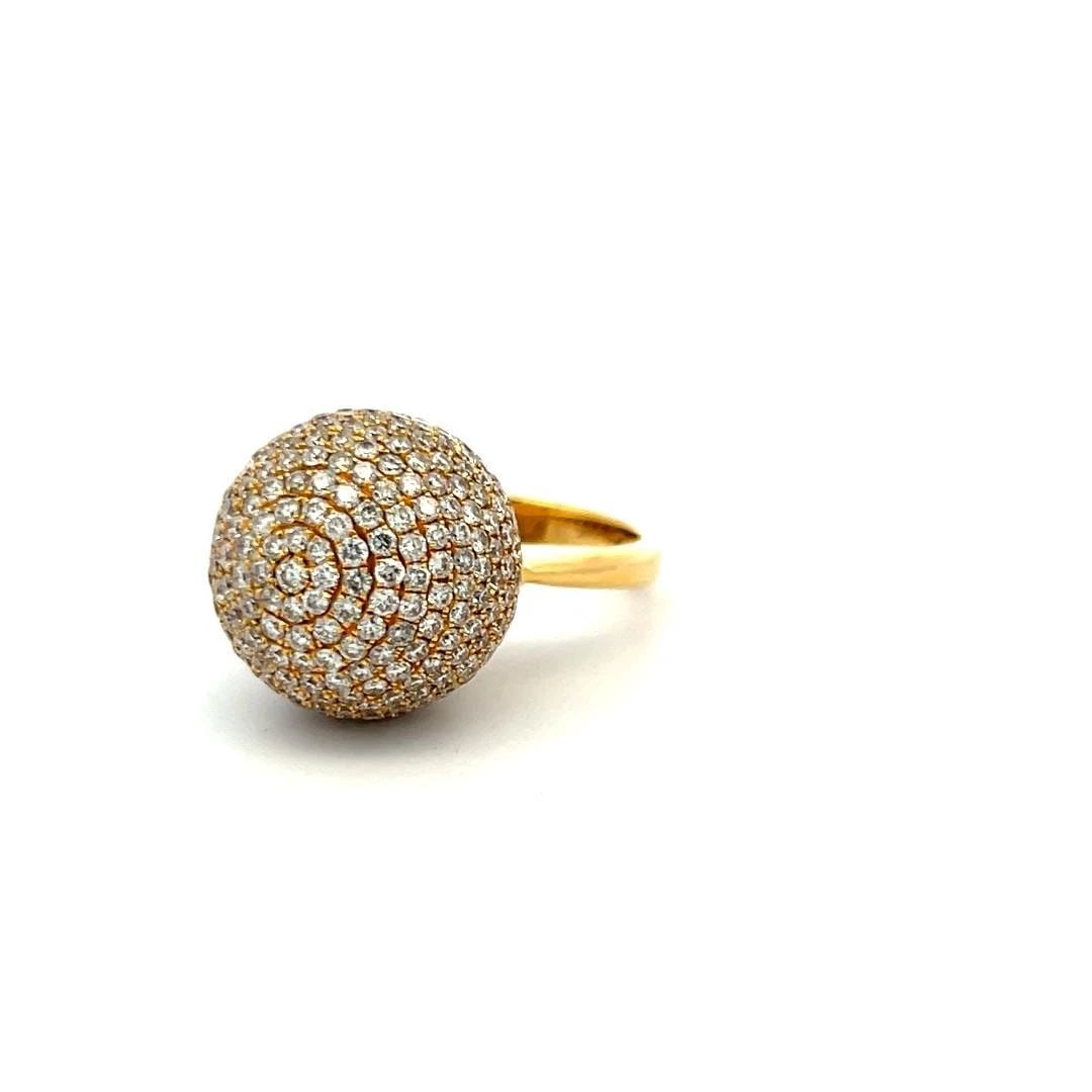 3.29 CARAT ROUND BRILLIANT G VS DIAMOND 18 KARAT YELLOW GOLD COCKTAIL RING (1 of 2)