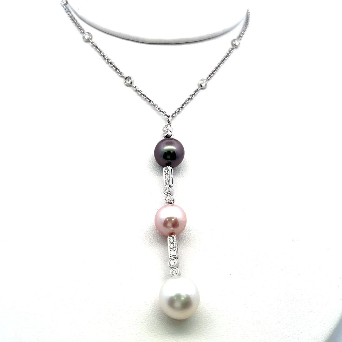 PEARL 0.78 CARAT ROUND BRILLIANT G VS DIAMOND 18K WHITE GOLD PENDANT NECKLACE (1 of 2)