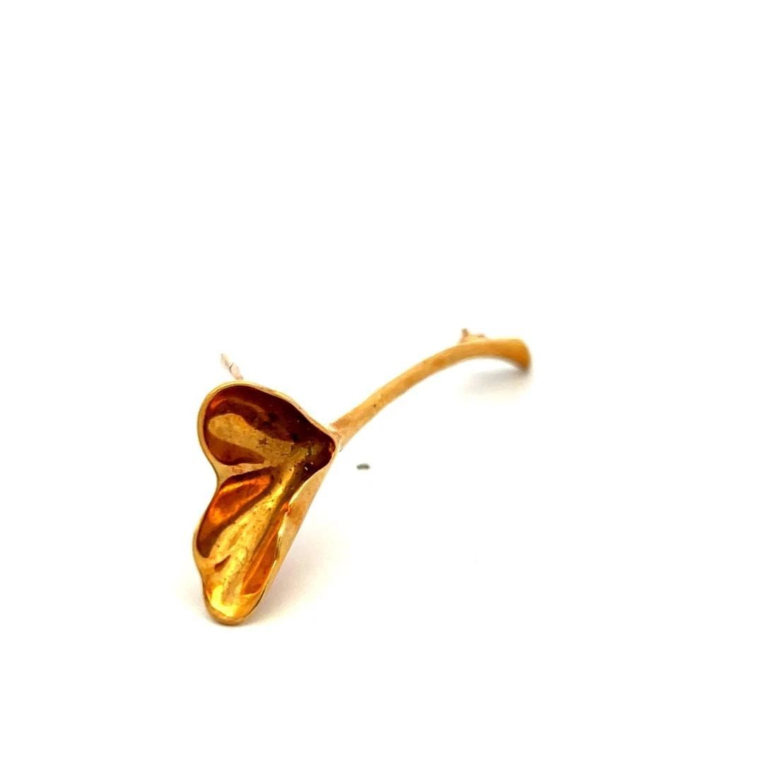 TIFFANY & CO. 18K YELLOW GOLD SCULPTED LEAF PIN BROOCH – VINTAGE ESTATE PIECE (1 of 2)