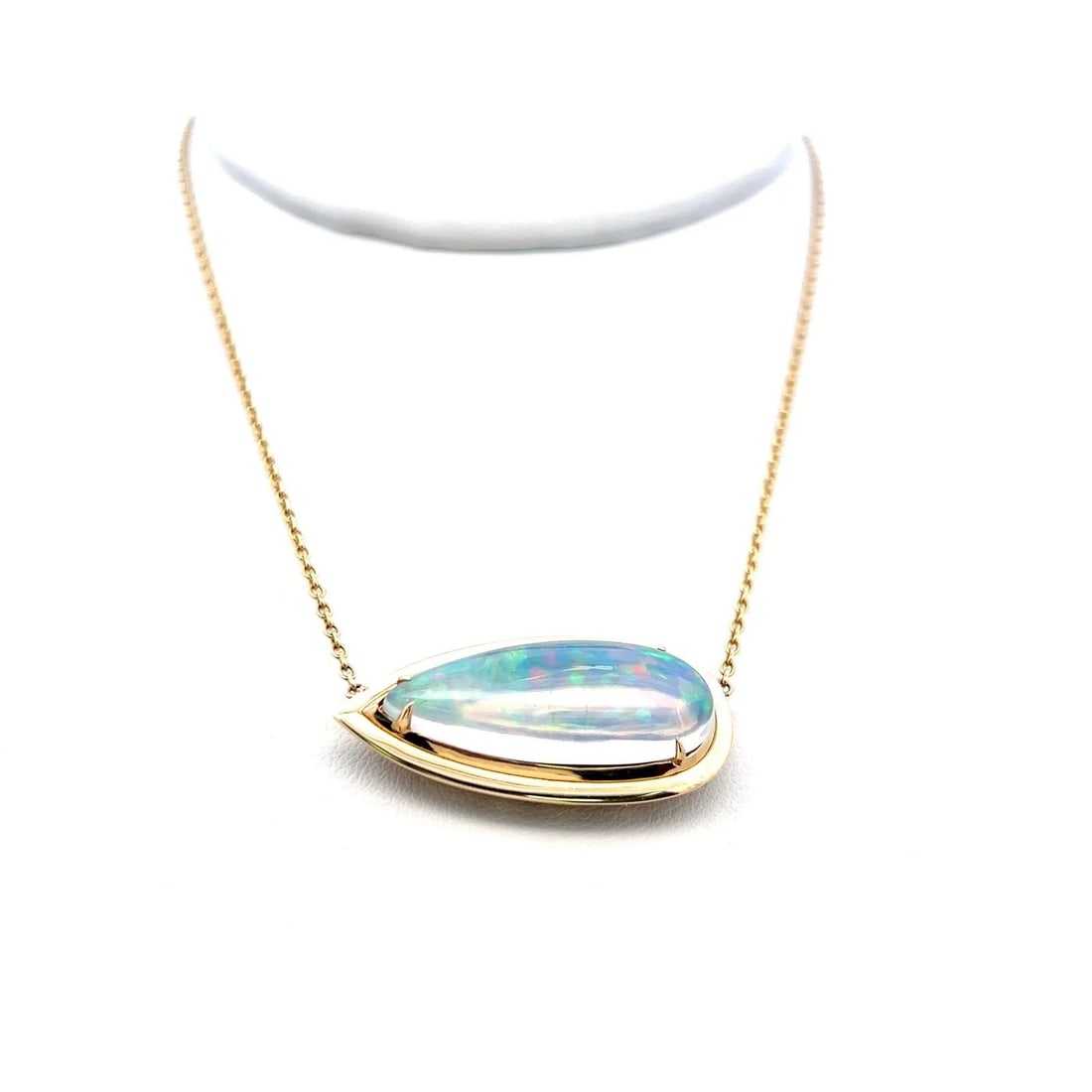8.63 CARAT PEAR SHAPE OPAL 14 KARAT YELLOW GOLD PENDANT NECKLACE (1 of 1)