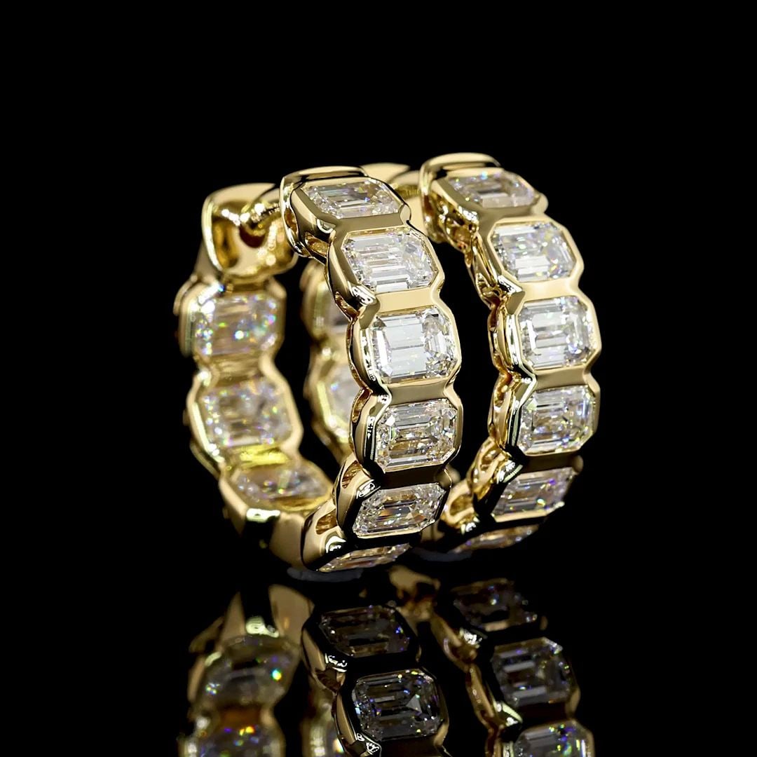 LAB-GROWN 1.87 CARAT EMERALD E-VS DIAMOND 14K YELLOW GOLD HUGGIES EARRINGS (1 of 2)