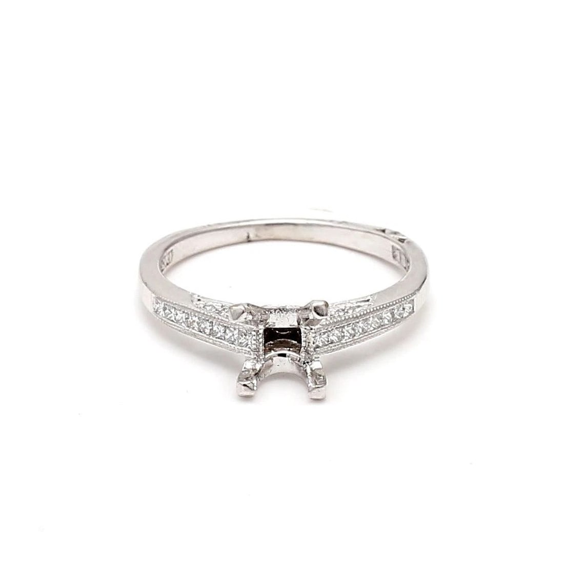 TACORI 0.48 CARAT PRINCESS CUT E VS1 DIAMOND 18 KARAT WHITE GOLD SEMI MOUNT RING: TACORI 0.48 CARAT PRINCESS CUT E VS1 DIAMOND 18K WHITE GOLD SEMI MOUNT RING TACORI Tacori 0.48 Carat Princess Cut E VS1 Diamond 18 Karat White Gold Semi Mount Ring 18k Semi-Mount Engagement Ring Detai