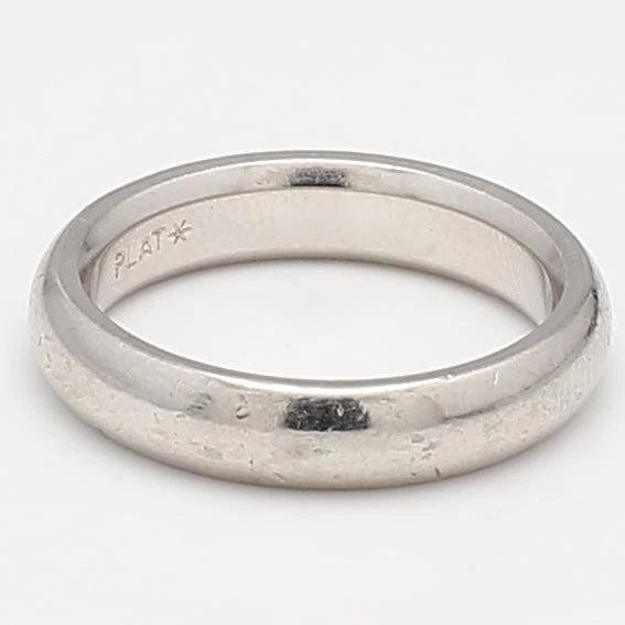 VINTAGE 8.40 GRAMS SIZE 5 PLATINUM BAND RING (1 of 2)