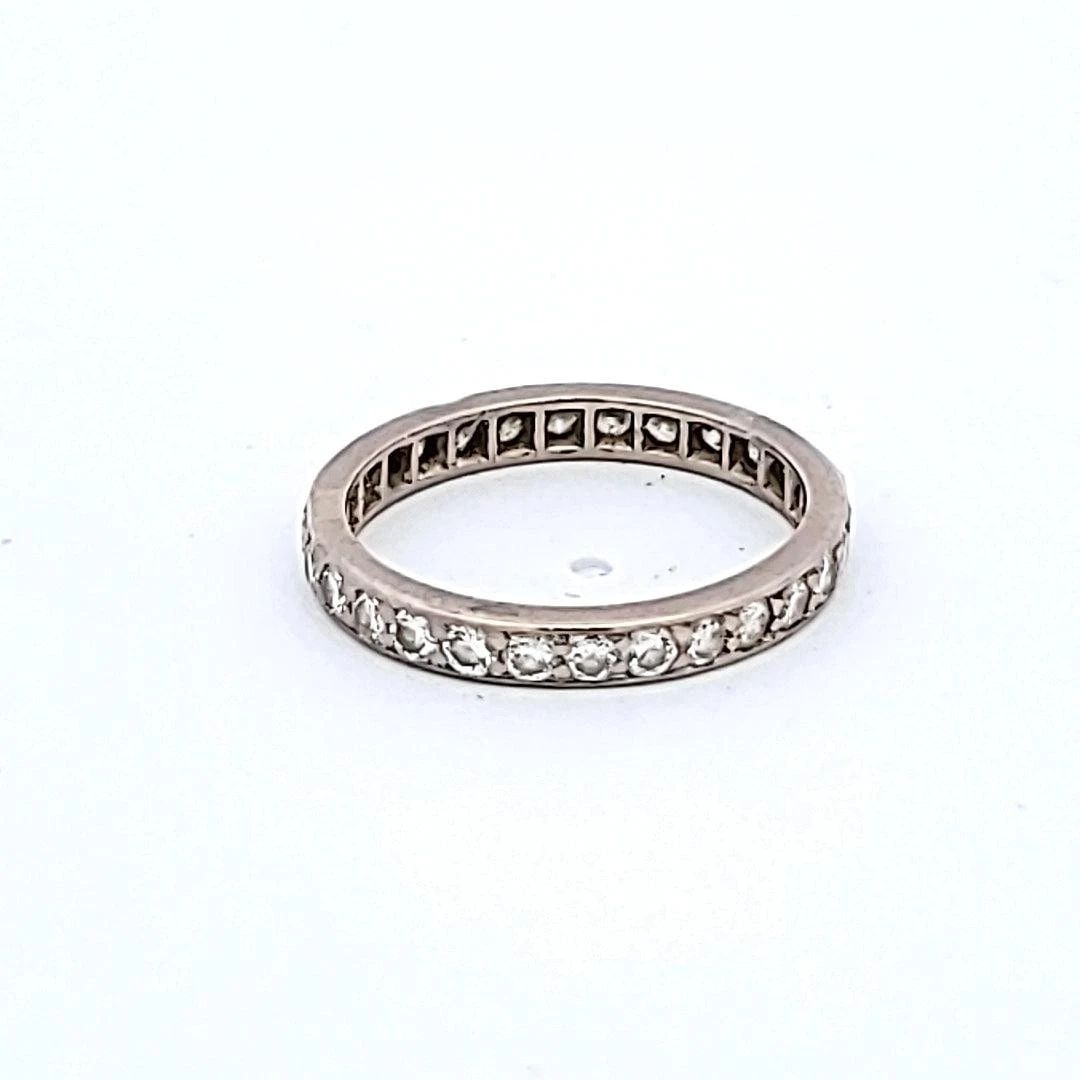 0.30 CARAT ROUND BRILLIANT I VS1 DIAMOND 14 KARAT WHITE GOLD BAND RING (1 of 2)