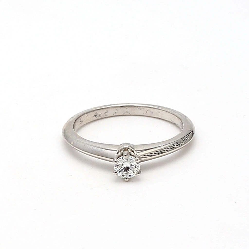 TIFFANY & CO.. 0.19 CARAT ROUND BRILLIANT F-VVS2 DIAMOND PLATINUM RING: TIFFANY & CO.. 0.19 CARAT ROUND BRILLIANT F-VVS2 DIAMOND PLATINUM RING Tiffany & Co. Tiffany & Co.. 0.19 Carat Round Brilliant F-VVS2 Diamond Platinum Ring Details Department Unisex Adults Main Stone