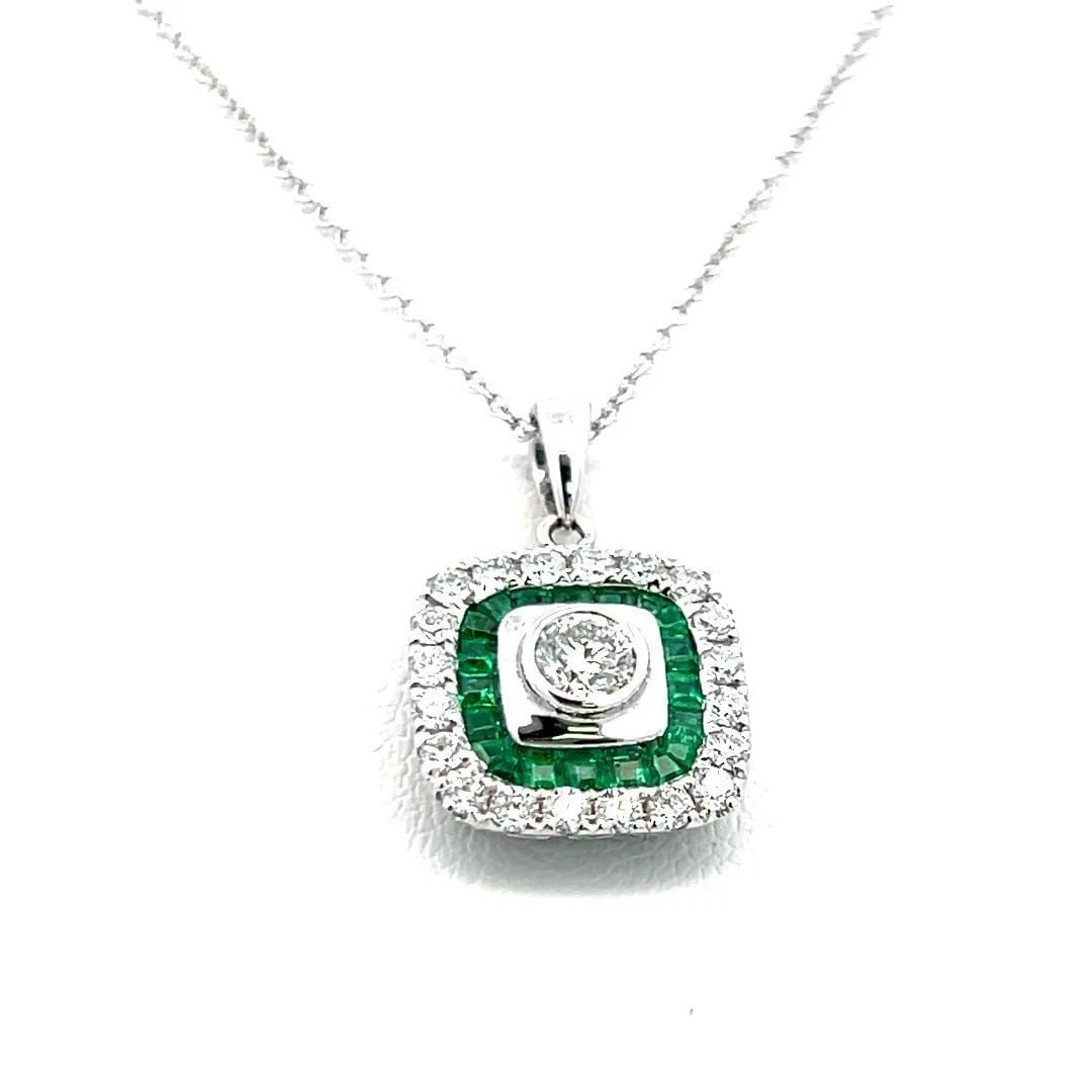 0.59 CARAT ROUND DIAMOND 0.37 CARAT 18 KARAT WHITE GOLD PENDANT NECKLACE (1 of 2)