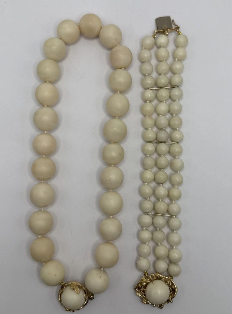 ANGEL SKIN CORAL BEADED 15" NECKLACE & 6.5" BRACELET WITH 14K YELLOW GOLD CLASP (1 of 2)