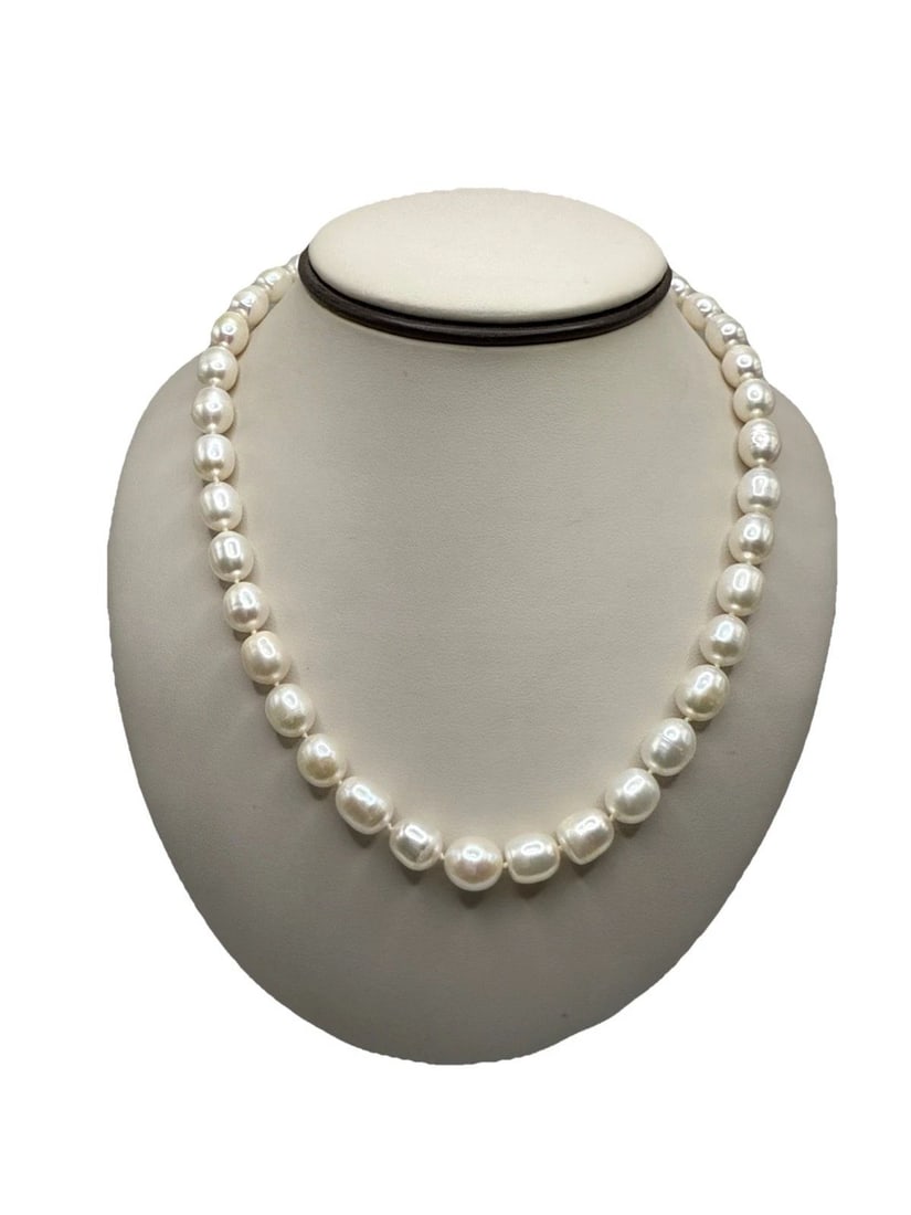 17" RAJOLA PEARL NECKLACE (1 of 2)
