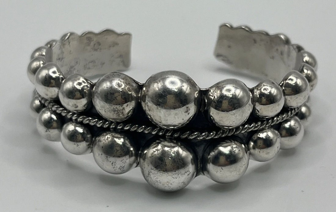STERLING SILVER MEXICAN BRACELET CUFF (1 of 2)