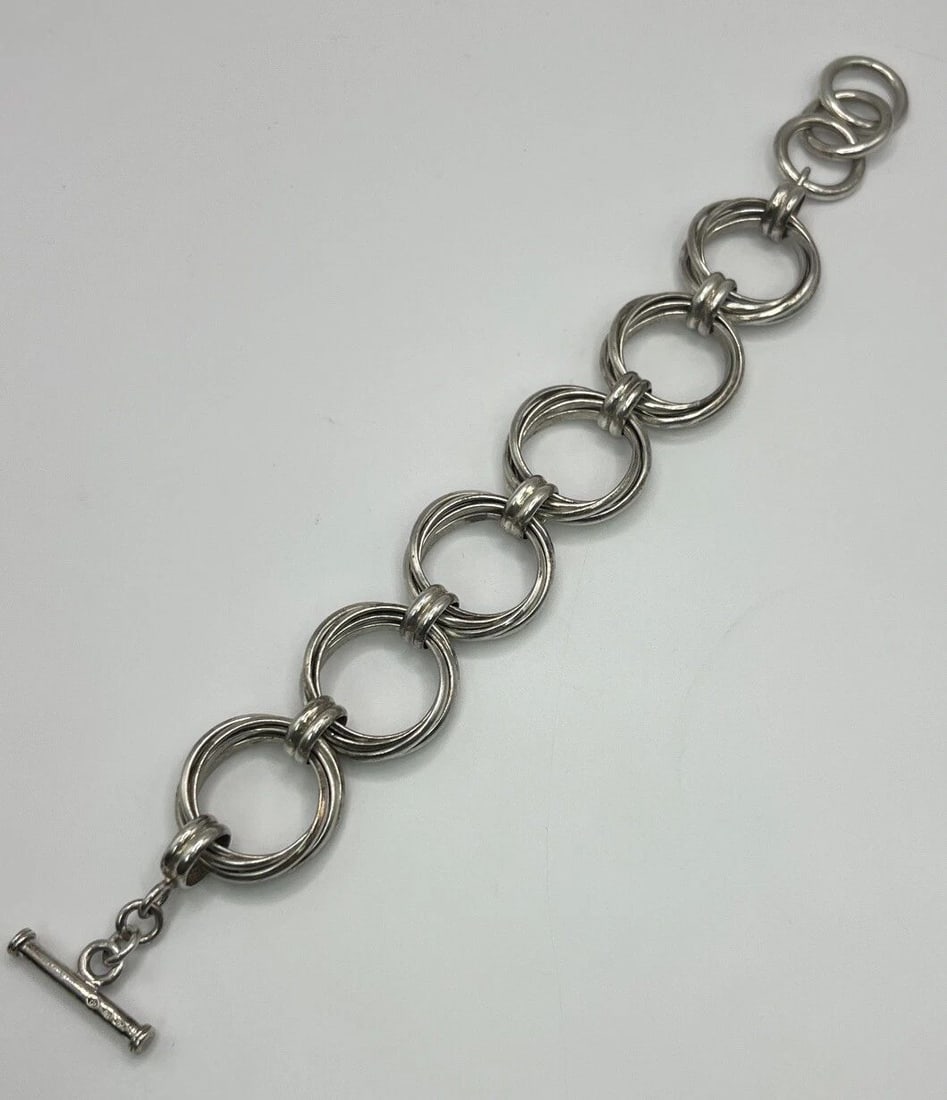 925 STERLING SILVER TWISTED LARGE CIRCLE LINK TOGGLE BRACELET (1 of 2)