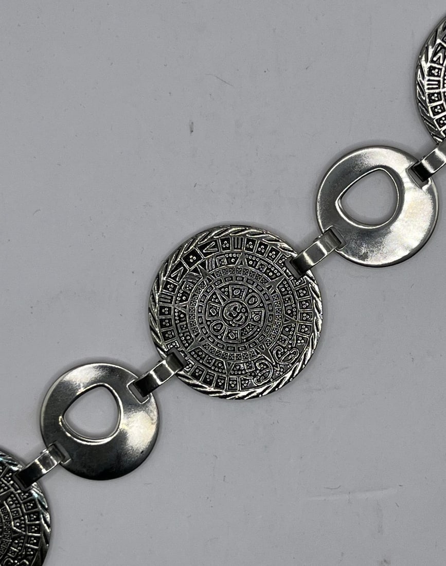 MAYAN VINTAGE SERLING SILVER BRACLET WITH THREE CALENDAR LINKS 7.5 IN (1 of 2)