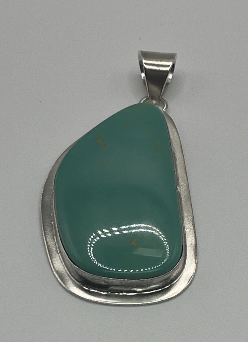 STERLING SILVER & CHRYSOPRASE PENDANT (1 of 2)