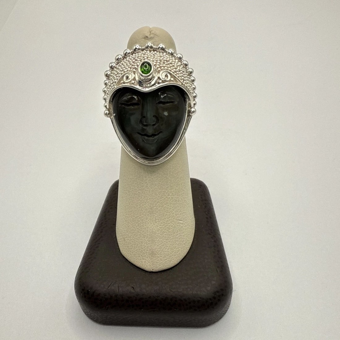 VINTAGE STERLING SAJEN GODDESS CARVED FACE RING SIZE 6 (1 of 2)
