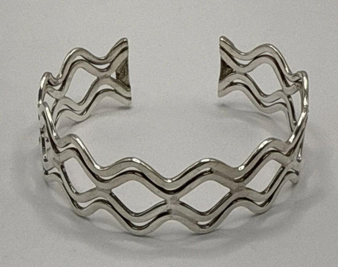 STERLING SILVER WAVE CUFF BRACELET 25 GRAMS (1 of 2)