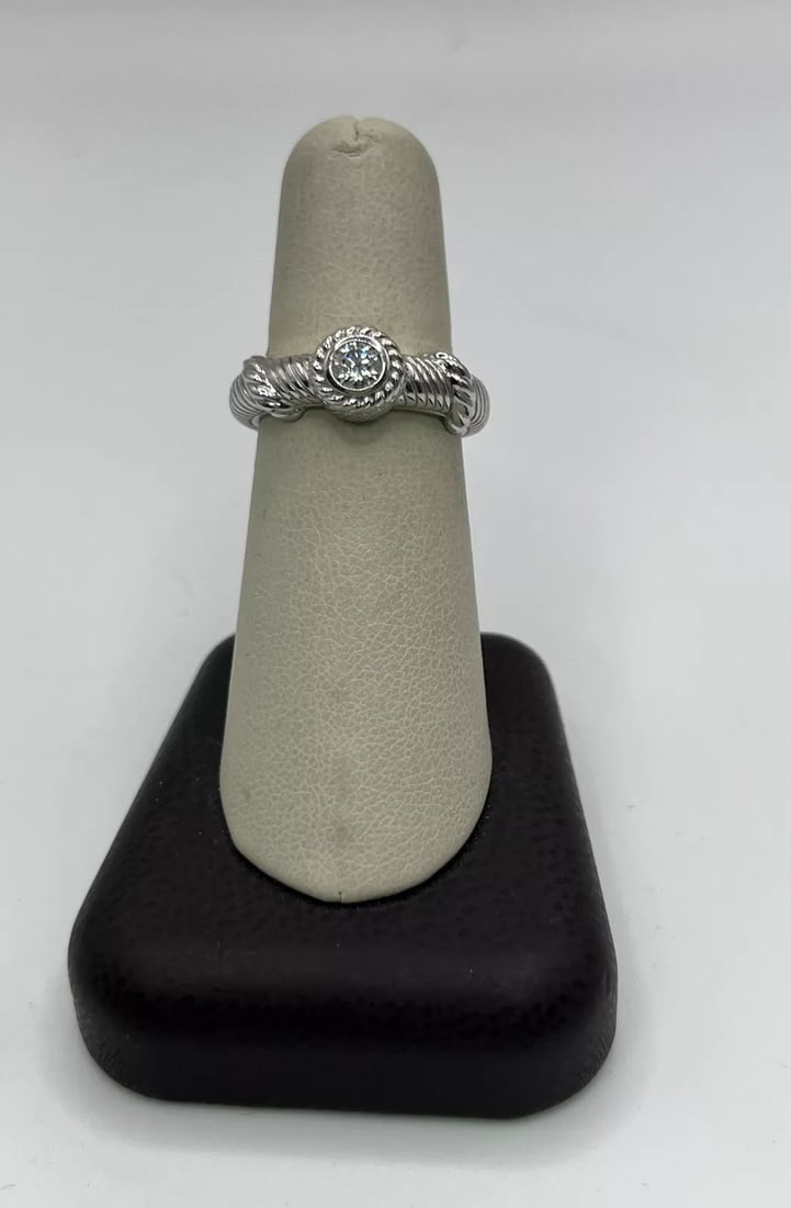 JUDITH RIPKA TWISTED ROPE STERLING SILVER 925 DIAMONIQUE RING SIZE 7: JUDITH RIPKA TWISTED ROPE STERLING SILVER 925 DIAMONIQUE RING SIZE 7 Pretty Judith Ripka Twisted Rope Ring Size 7 Approximate weight is 4.7g