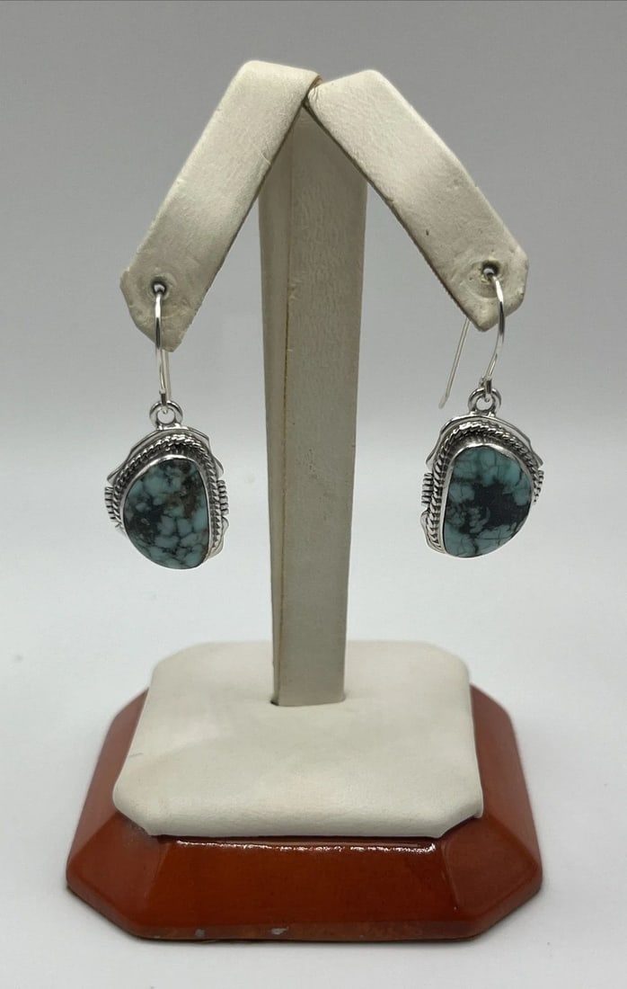 KY 925 STERLING SILVER & TURQUOISE HANGING NAVAJO EARRINGS (1 of 2)