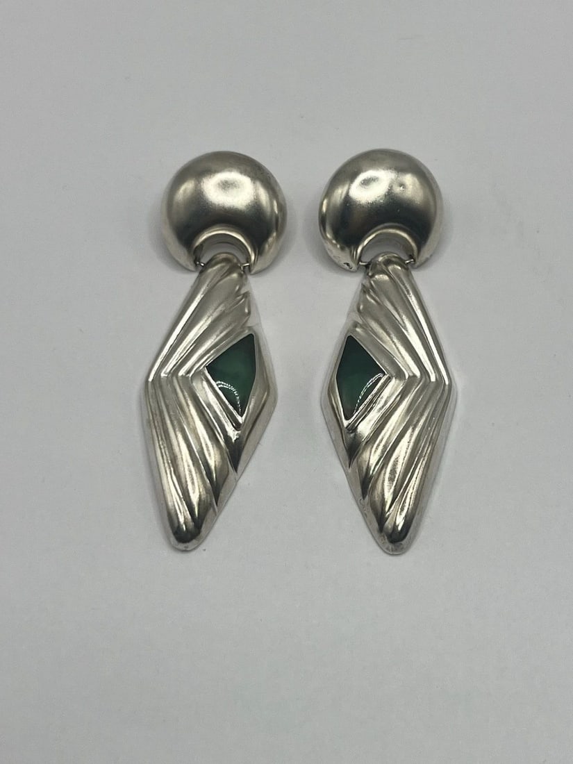 STERLING SILVER LARGE EARRINGS WITH GREEN STONE (1 of 2)