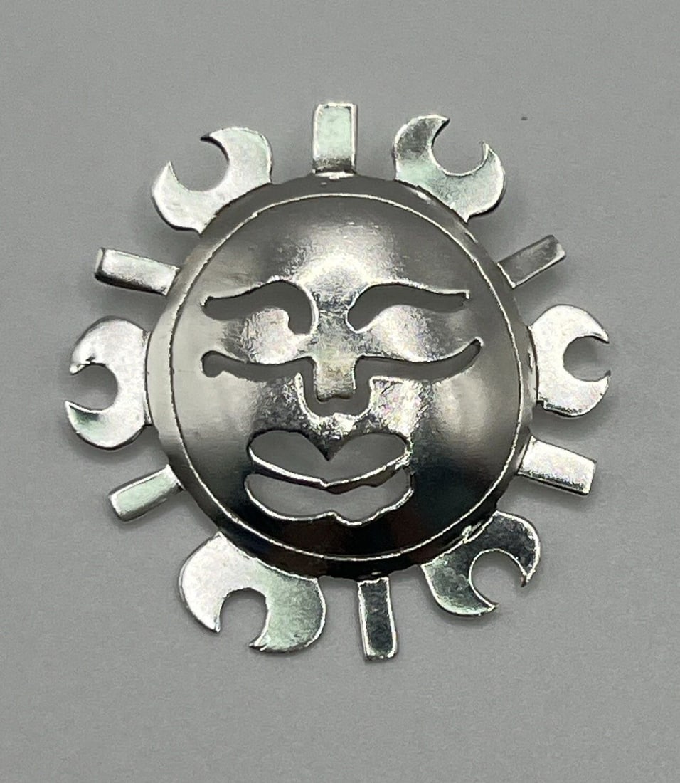STERLING SILVER MEXICO SUN FACE PENDANT (1 of 2)