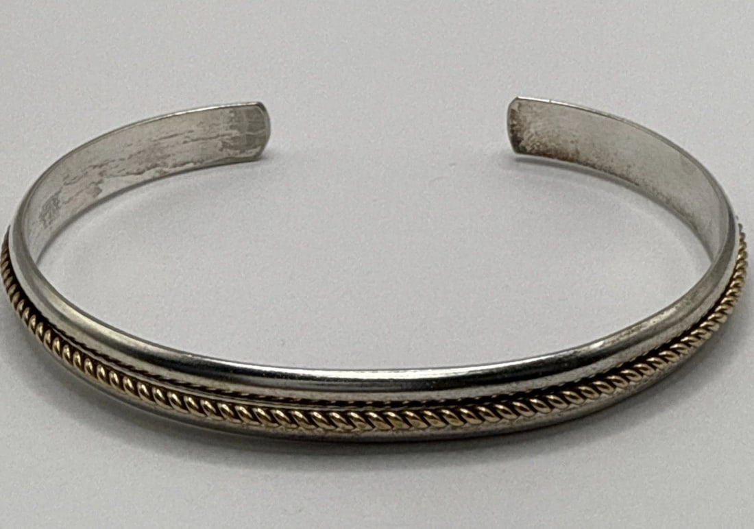 STERLING SILVER CUFF BRACELET WITH TWISTED BRASS 11.2 GRAMS (1 of 2)