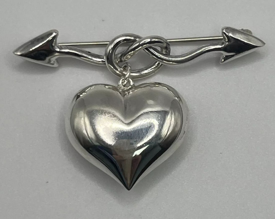 STERLING SILVER ODD ARROW KNOT DANGLING HEART PIN BROOCH (1 of 2)