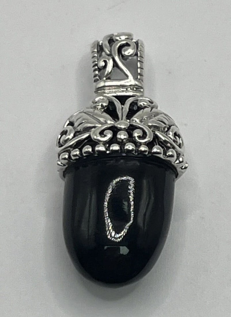 STERLING SILVER & BLACK ONYX PENDANT (1 of 2)