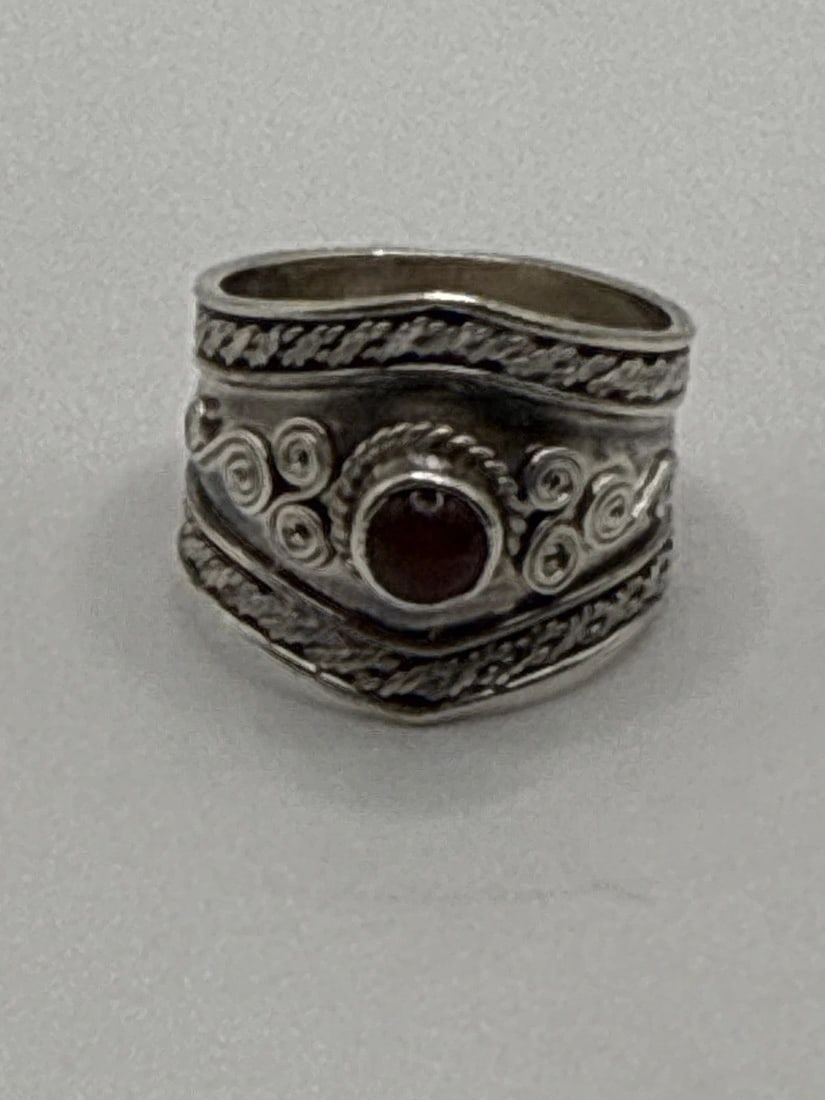 STERLING SILVER RED GARNET CABOCHON RING 925 ORNATE DESIGN SIZE 6.5 (1 of 2)