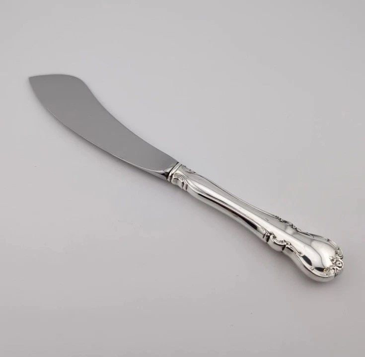 TOWLE FRENCH PROVINCIAL STERLING SILVER MASTER BUTTER KNIFE - 6 7/8": TOWLE FRENCH PROVINCIAL STERLING SILVER MASTER BUTTER KNIFE - 6 7/8" The Towle French Provincial Sterling Silver Master Butter Knife is a classic and elegant piece of flatware perfect for any dining t