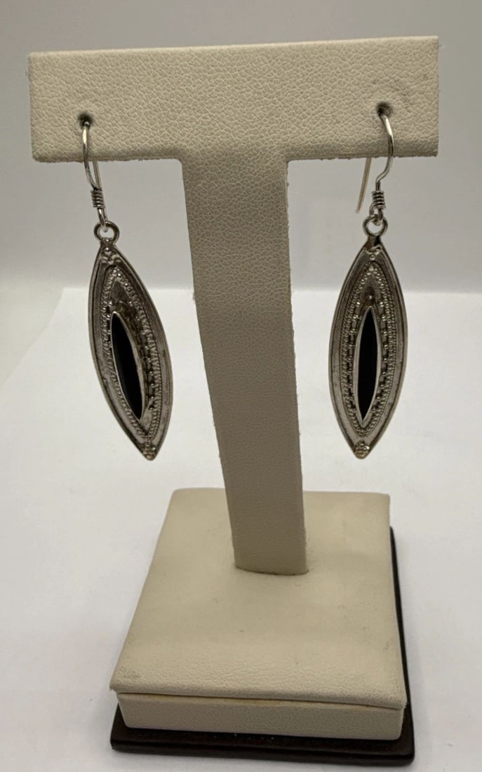 STERLING SILVER EARRINGS WITH BLACK ONYX (1 of 2)