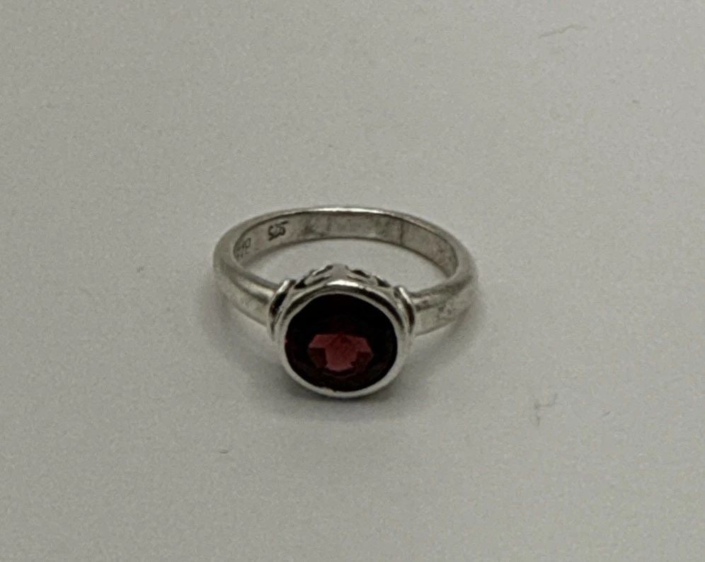 BASK STERLING SILVER & RED STONE RING SIZE 6 (1 of 2)
