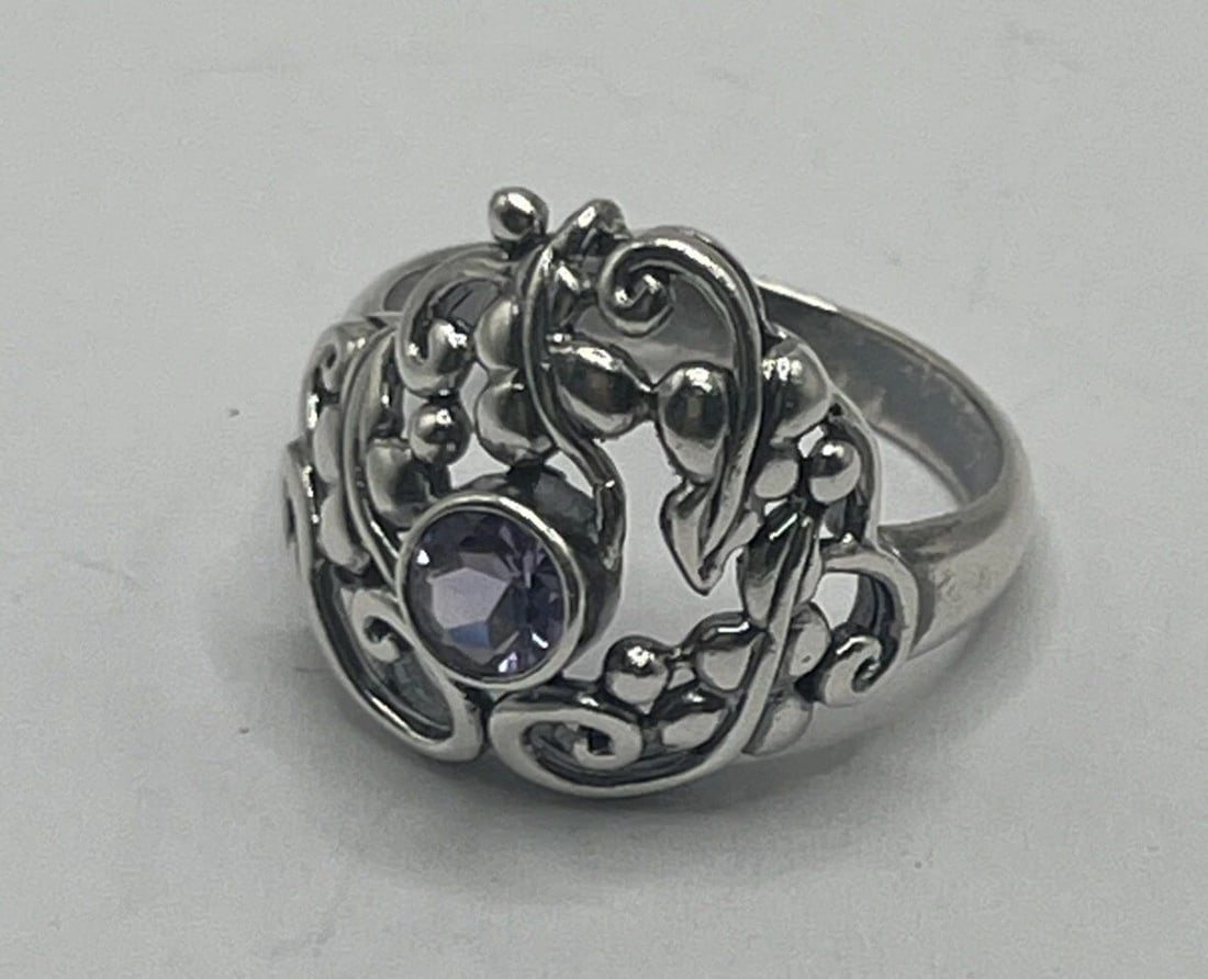 STERLING SILVER RING WITH PURPLE STONE SIZE 8.75 (1 of 2)