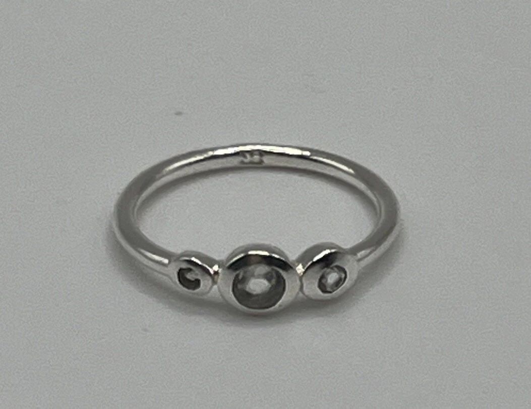 STERLING SILVER & COLORLESS STONE RING SIZE 4.5 (1 of 2)