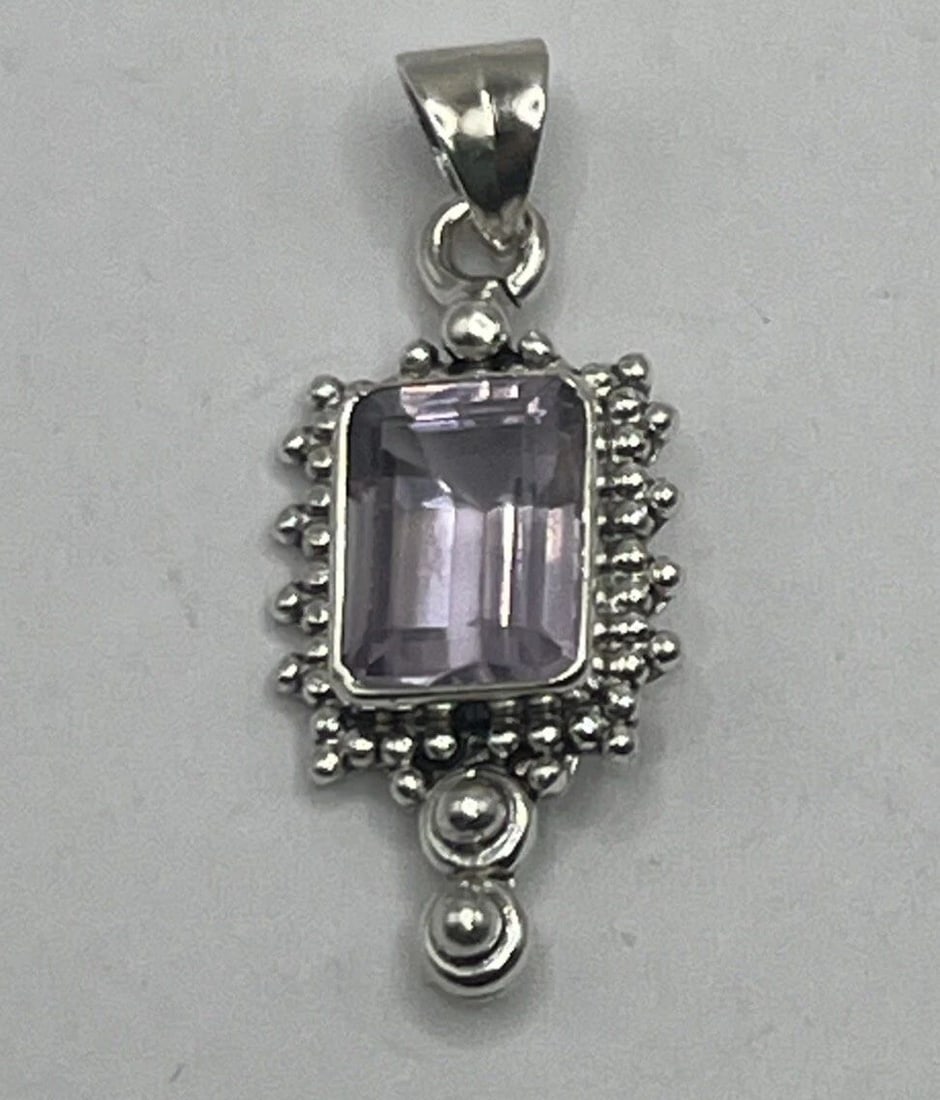 STERLING SILVER & PURPLE EMERALD CUT STONE PENDANT (1 of 2)