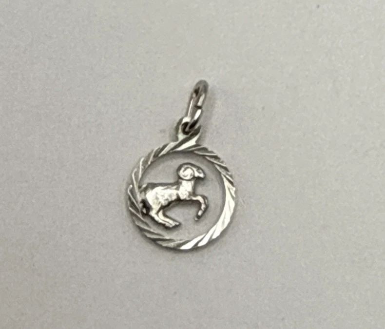 STERLING SILVER ARIES RAM PENDANT (1 of 2)