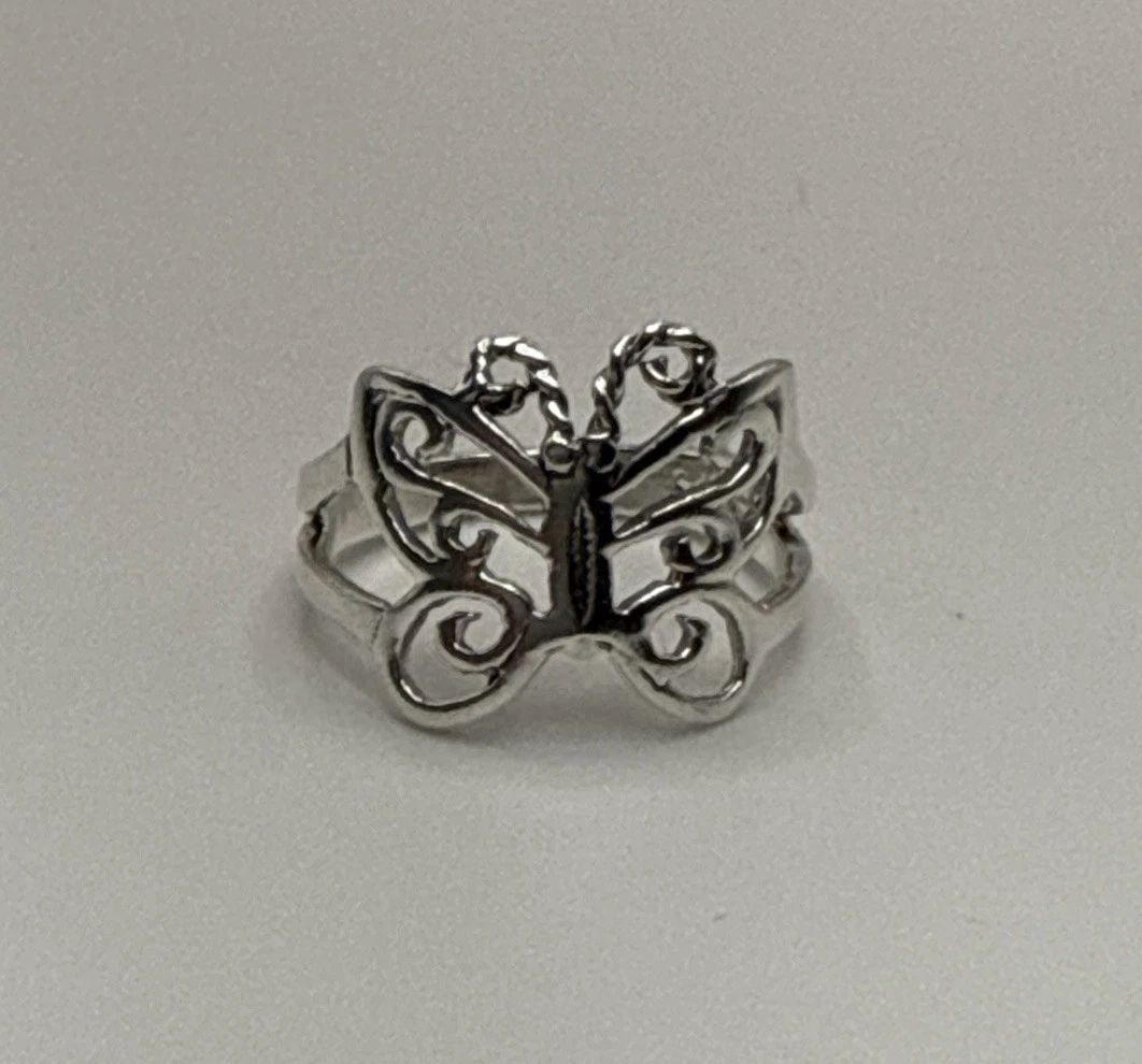 STERLING SILVER BUTTERFLY RING SIZE 6 (1 of 2)