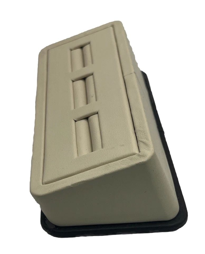 TRIPLE RING DISPLAY UNIT - 2